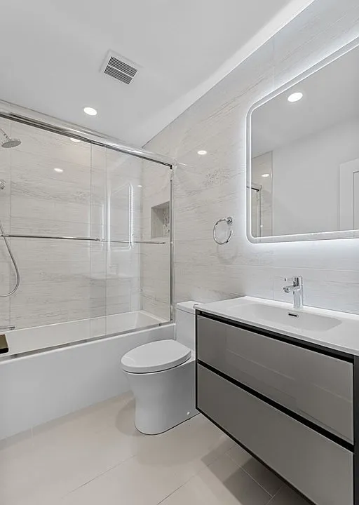 529 Newbury St #2