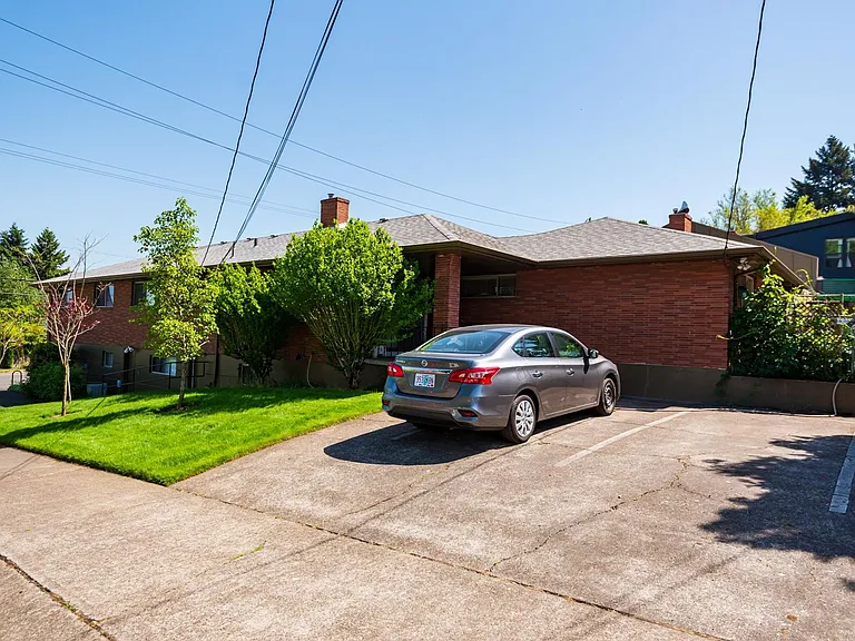 6202 E Burnside St — Photo 7