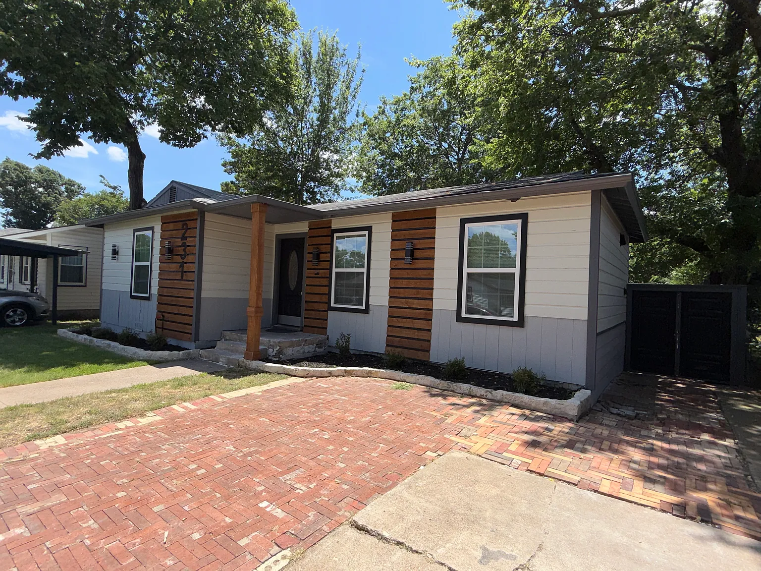 3 bed, 1012 sqft, $2,400 — Photo 4