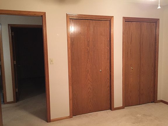 2nd bedroom closets
