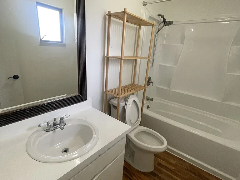 107 Montana Ave — Photo 20