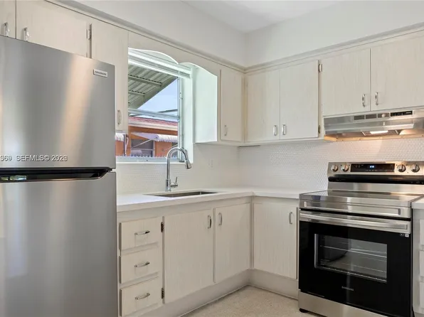 2700 Pierce St APT 2, Hollywood, FL 33020