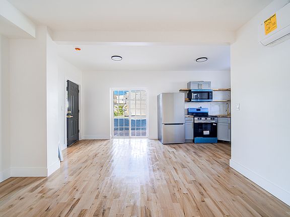 5th image of 258-260 State St Unit 3