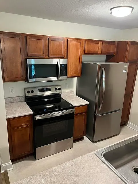 3 bed, $1,795 — Photo 3