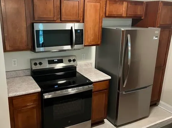64 Foxden Dr Unit 201, Fletcher, NC 28732