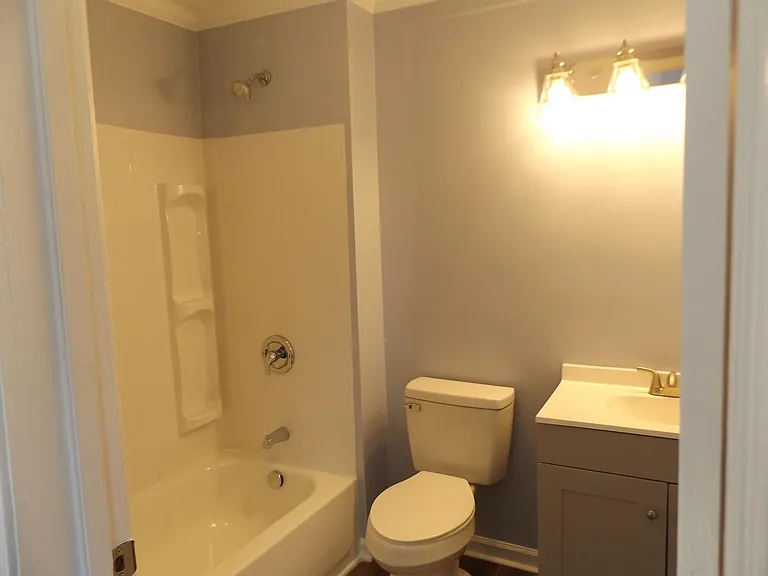 4441 Northampton Dr — Photo 7
