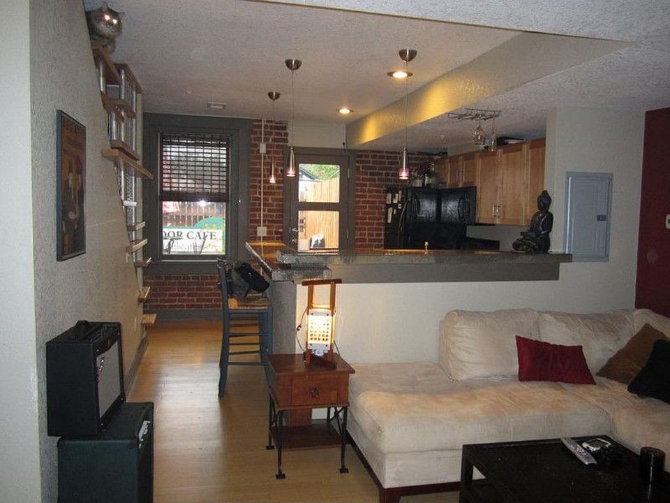 1st image of 232 North Broadway