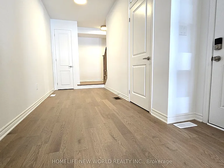 115 Avani Ave — Photo 3