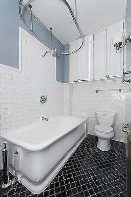 Sold by The Find NY | media 5