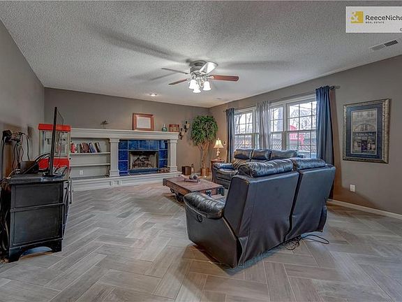 3rd image of 4304 S Kerrington Dr