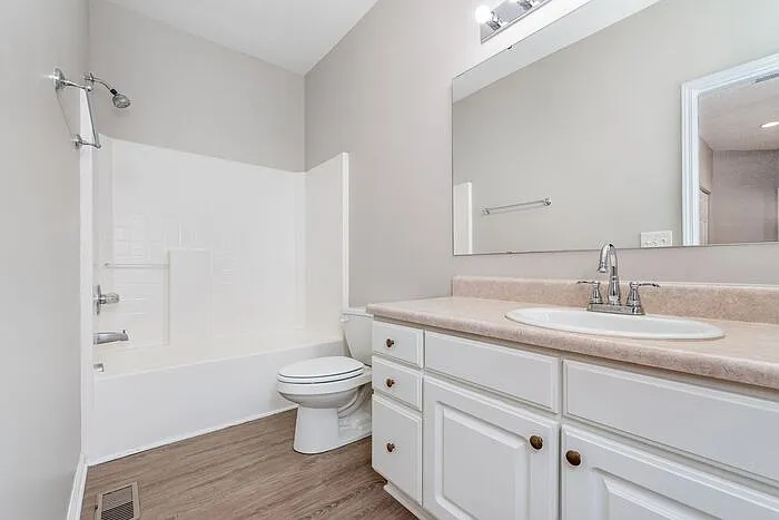 2360 Colfax Ln — Photo 16