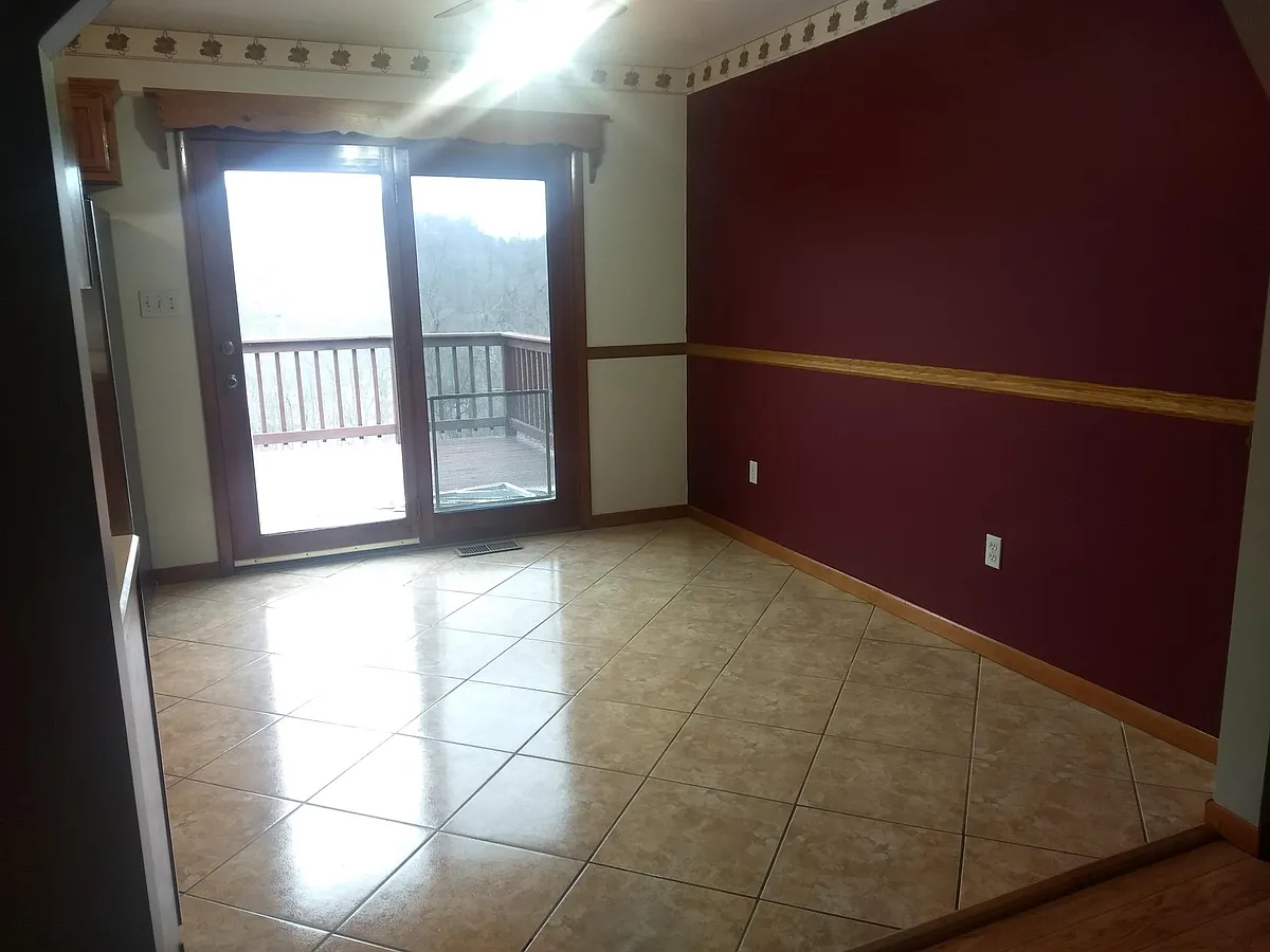Building Photo - 6 Red Oak Ln
