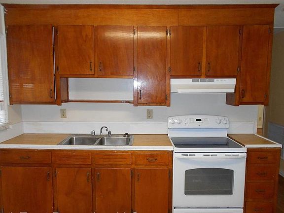4th image of 6904 S Kenwood Dr