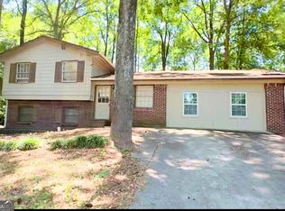 2581 Sparta Dr, Morrow, GA 30260
