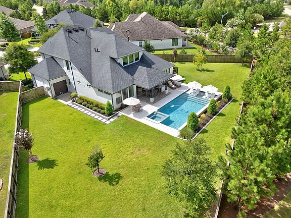 3rd image of 138 Amber Jade Ct