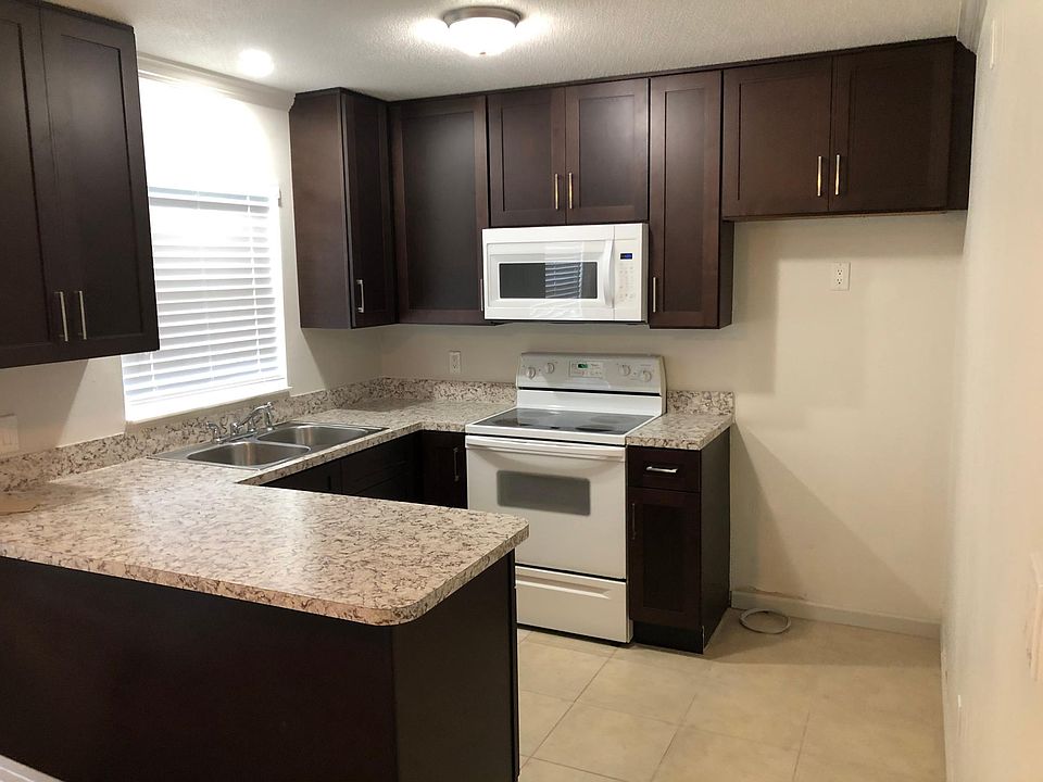1st image of 574 Grant Ave