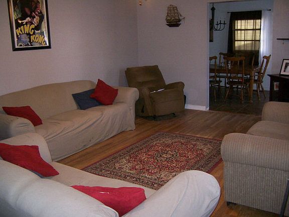 2nd image of 512 Douglas Dr
