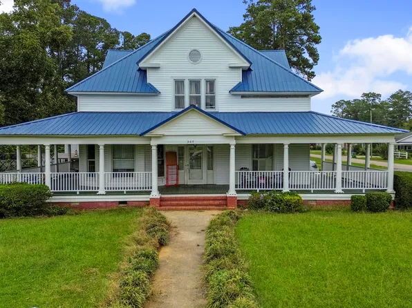 307 E Church St, Rowland, NC 28383