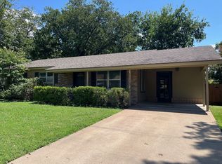 1113 Chester St, Cleburne, TX 76033