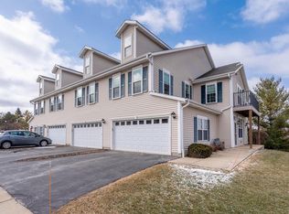 1203 Woodbury COMMON #C, Waukesha, WI