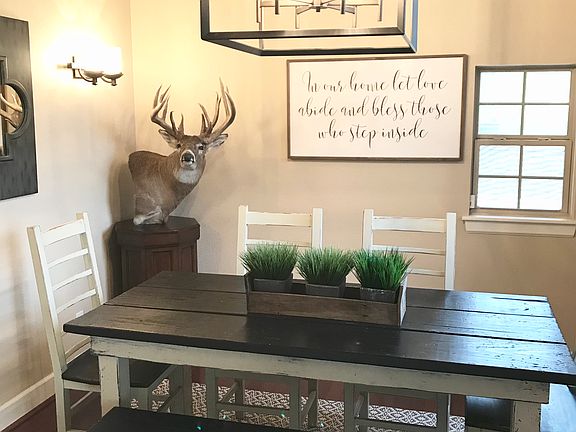 Flex Space with 16' ceilings