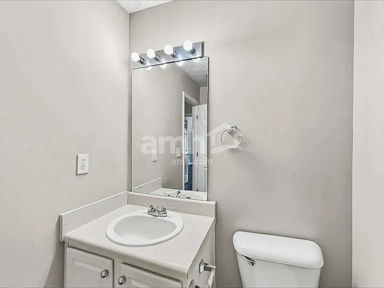 170 Labrea Blvd — Photo 14