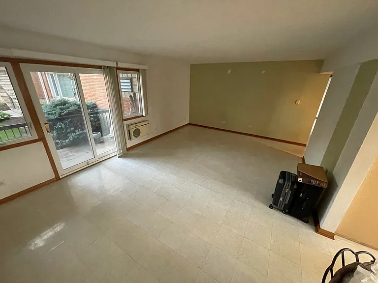 5448 W Higgins Ave #3 — Photo 6