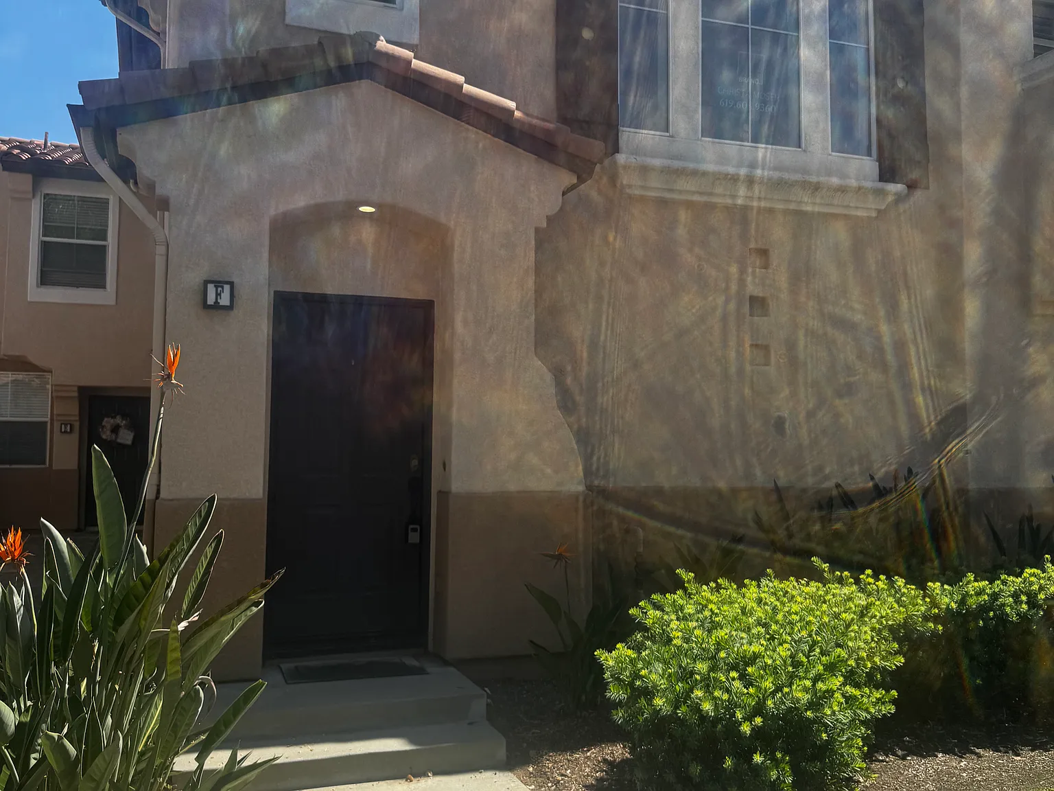 2 bed, 961 sqft, $2,400 — Photo 1