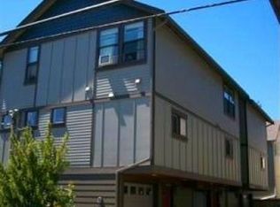 9017 N 91st St, Seattle, WA 98103