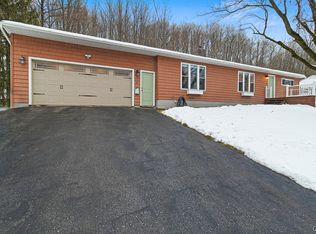 12 Lower Woods Rd N, New Hartford, NY 13413