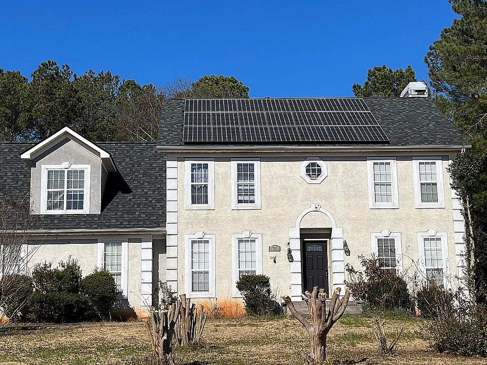 2nd image of 703 Edgewood Ct