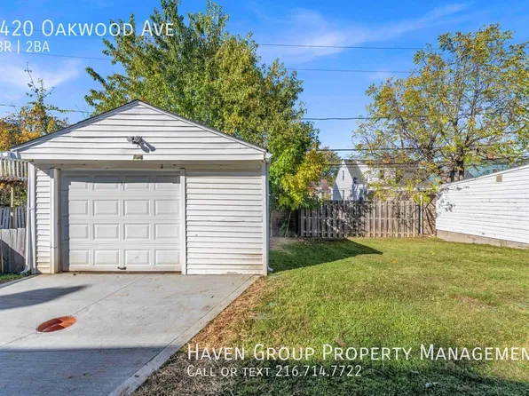 5420 Oakwood Ave, Maple Heights, OH 44137