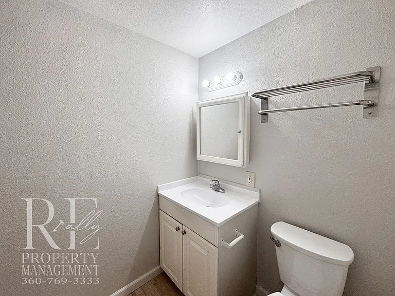 2733 Hefner Ave — Photo 13