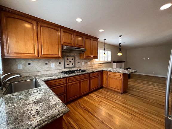 2nd image of 404 Saint Joseph Ave