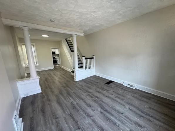 636 Spruce St, Camden, NJ 08103