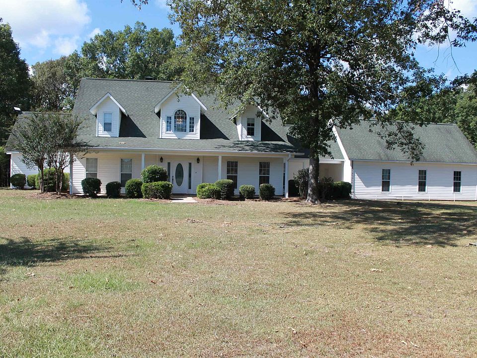 1st image of 410 McLelland Rd