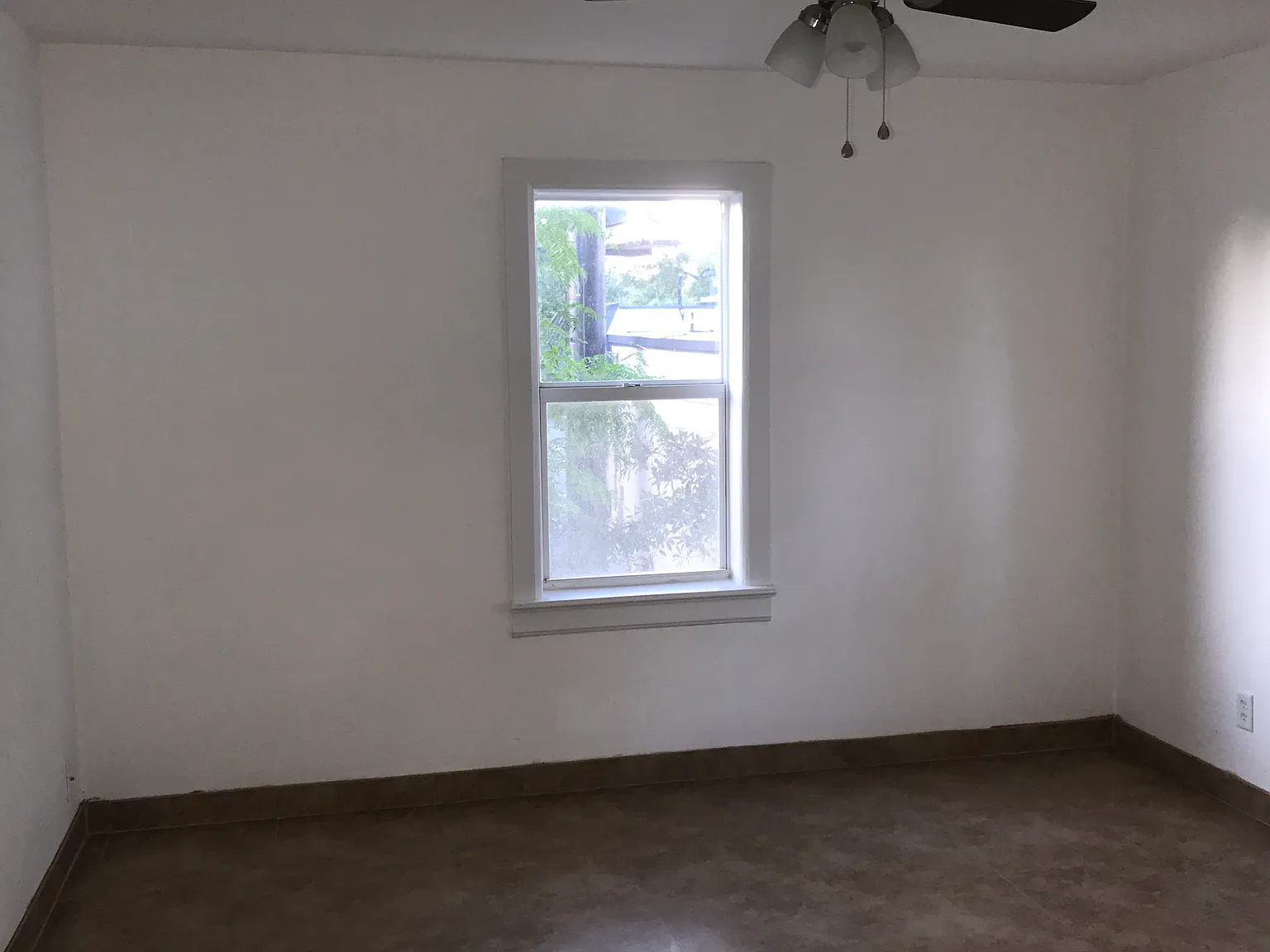 413 E Michigan St — Photo 4