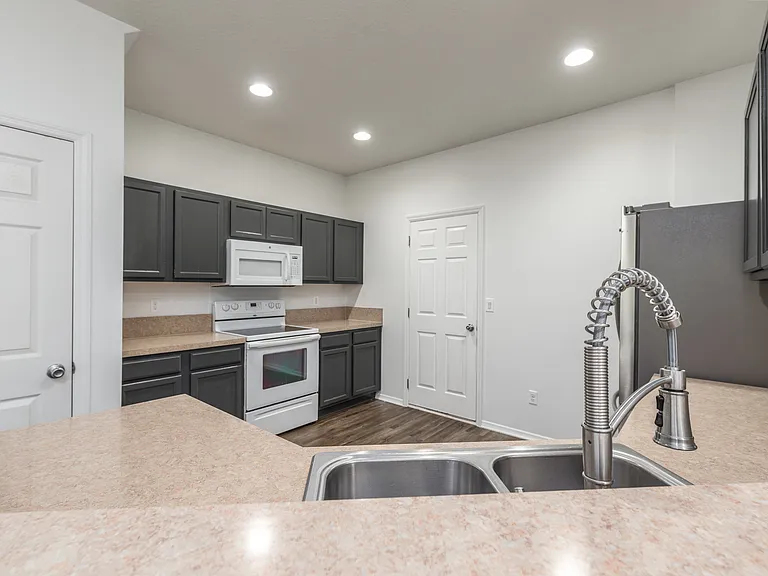 5892 Bartram Village Dr — Photo 14