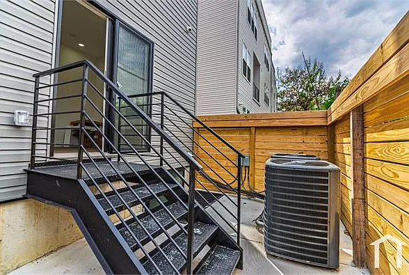137 E Cumberland St #1 — Photo 22