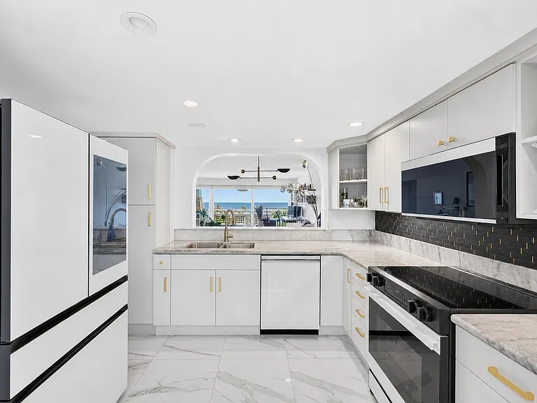 2000 S Ocean Dr #608 — Photo 4