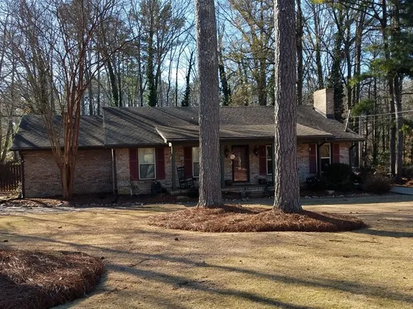 280 Colonial Dr, Carrollton, GA 30117