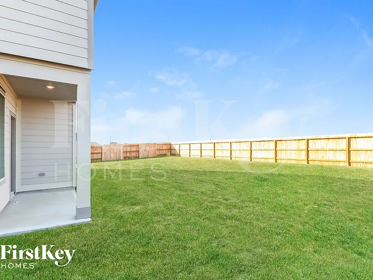 7307 Hillside Ave — Photo 14