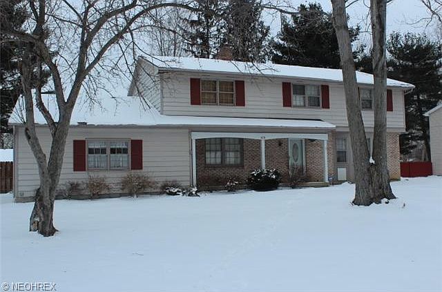 1st image of 418 Glenwoods Ct
