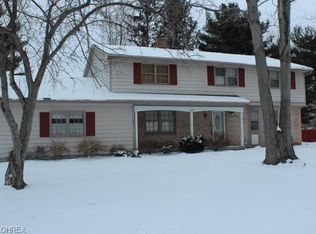 418 Glenwoods Ct, Youngstown, OH 44512