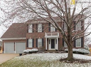 1087 NE Lakepoint Ct, Blue Springs, MO 64014