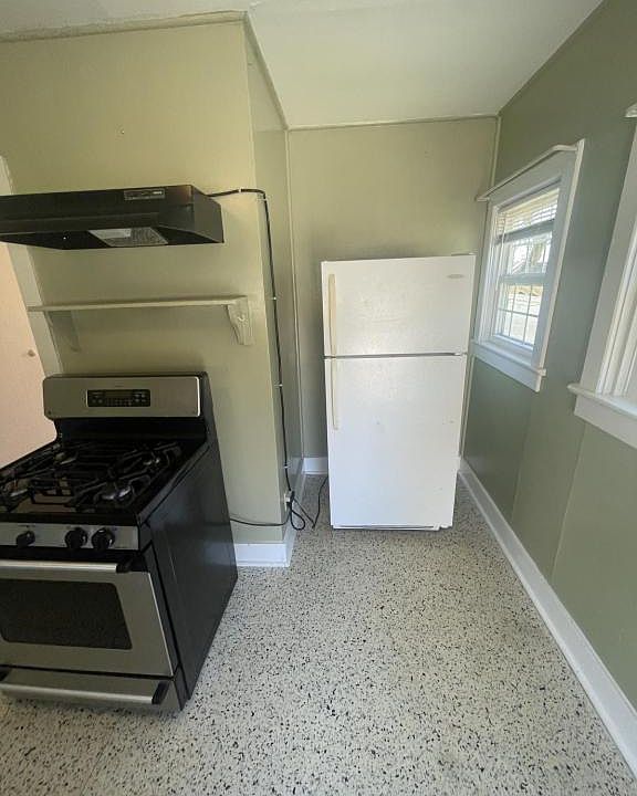 1st image of 205 N 12th St