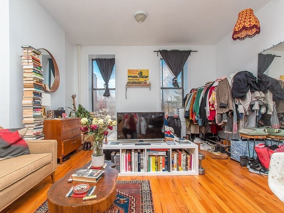 1st image of 518 Willoughby Ave #2A