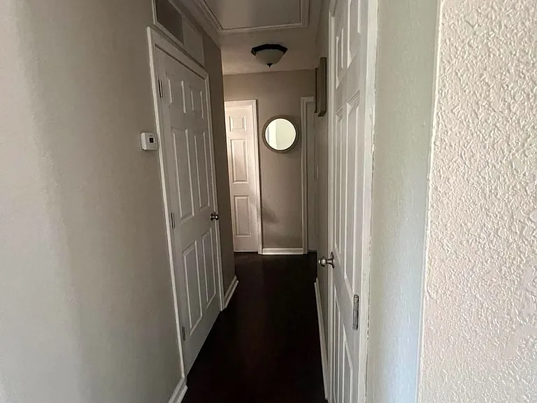 2529 Lewis Ln — Photo 3