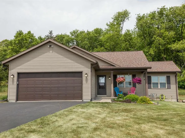 W6606 Edgewood Court, Westfield, WI 53964