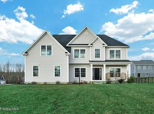 24 Stablegate Dr, Ballston Lake, NY 12019